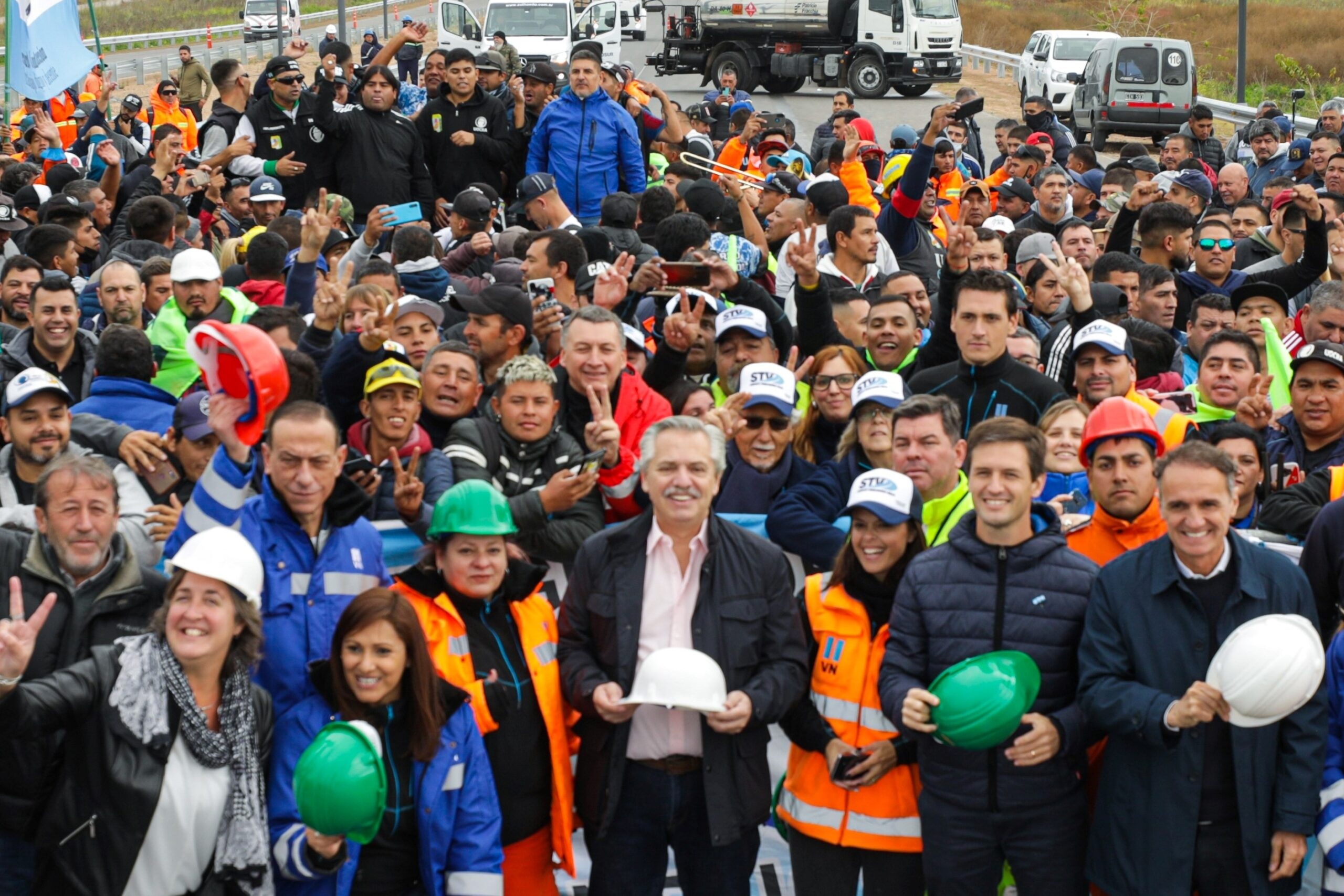 imagen Alberto Fernández y Katopodis celebraron puestos de trabajo en la construcción