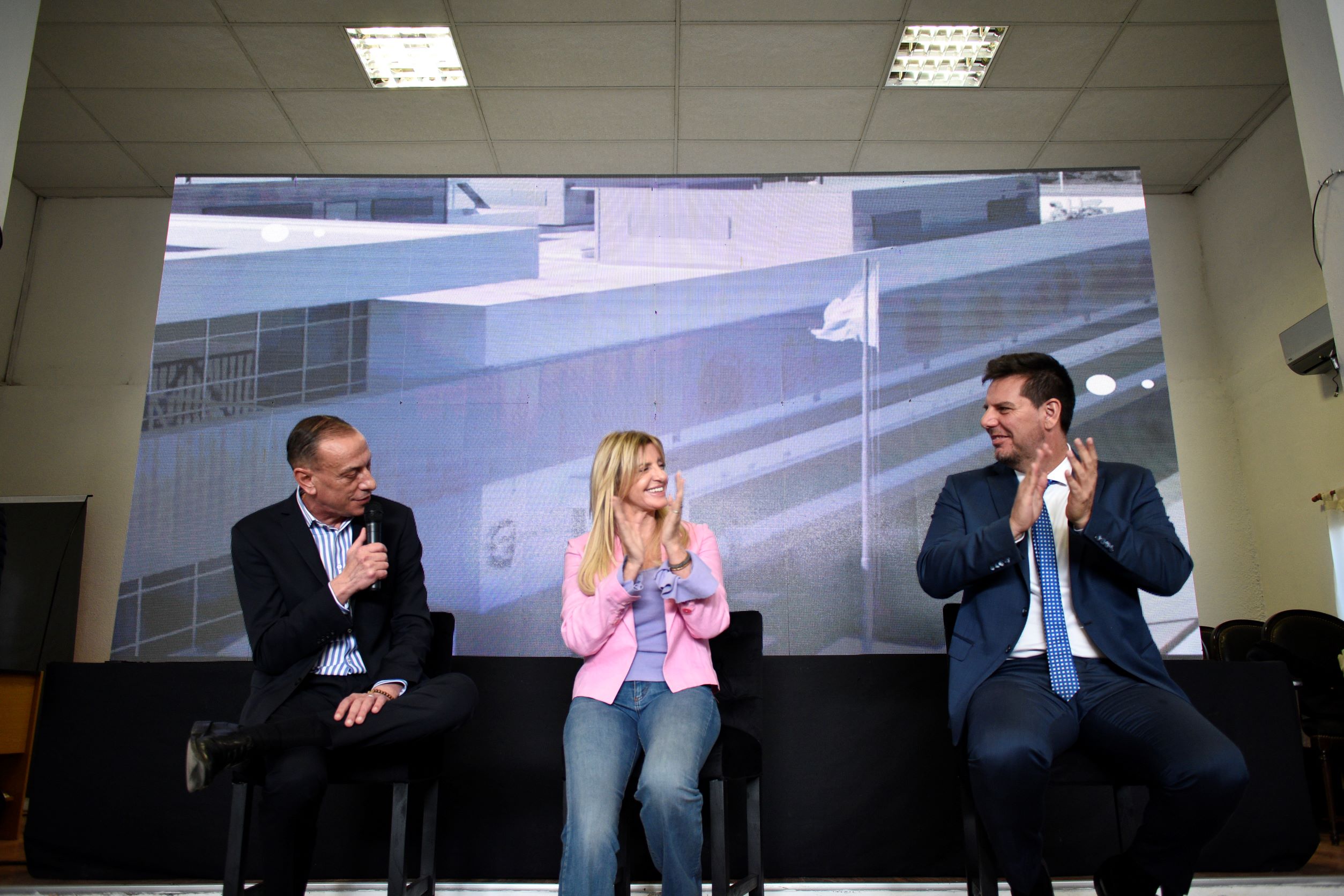 Arrieta, Fassi y Atanasof durante el anuncio de obras.