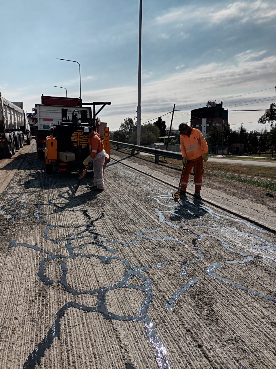 imagen Reconstrucción de pavimento en distribuidor de rutas nacionales A012 y 11